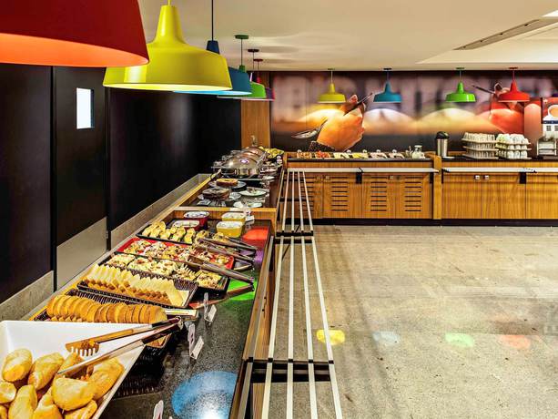 Imagen del bar/restaurante del Hotel ibis Rio de Janeiro Nova America. Foto 3