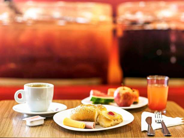 Imagen del bar/restaurante del Hotel ibis Rio de Janeiro Nova America. Foto 5