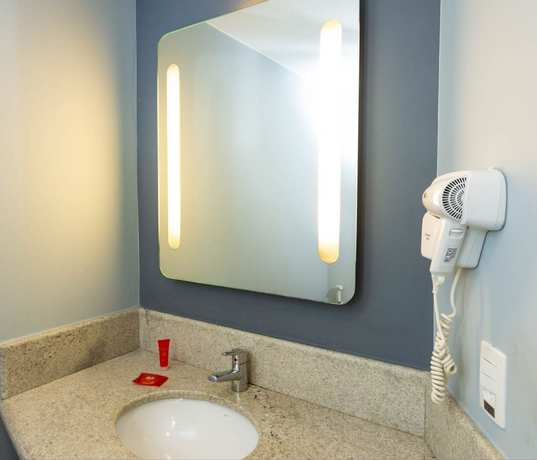 Imagen de la habitación del Hotel ibis Rio de Janeiro Nova America. Foto 13