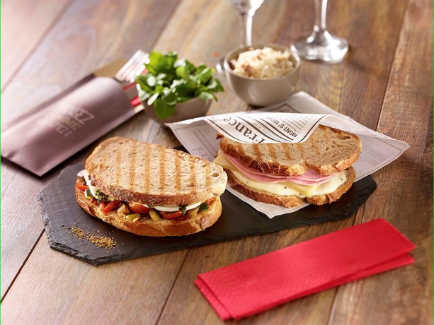 Imagen del bar/restaurante del Hotel ibis Saint Germain en Laye Centre. Foto 4