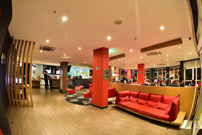 Imagen del bar/restaurante del Hotel ibis Sao Jose dos Campos Colinas. Foto 2