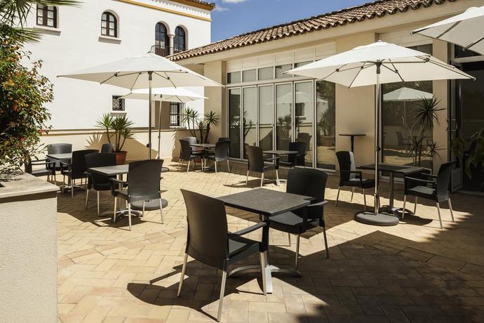 Imagen general del Hotel ibis Sevilla. Foto 7