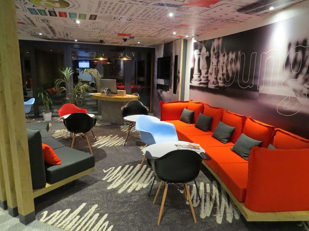 Imagen de los interiores del Hotel ibis Soissons. Foto 6