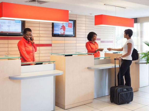 Imagen de los interiores del Hotel ibis Styles Abidjan Marcory. Foto 16