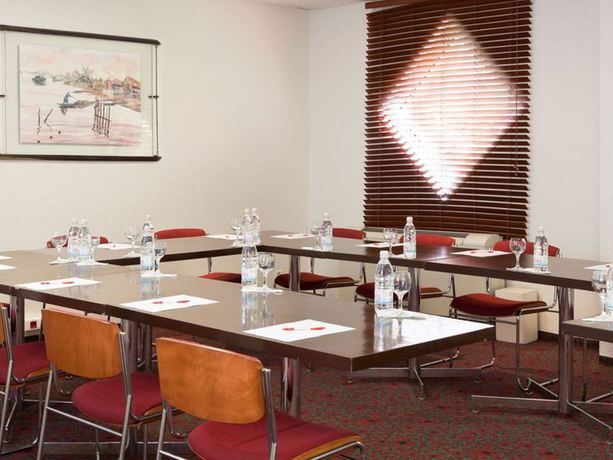 Imagen de los interiores del Hotel ibis Styles Abidjan Marcory. Foto 18