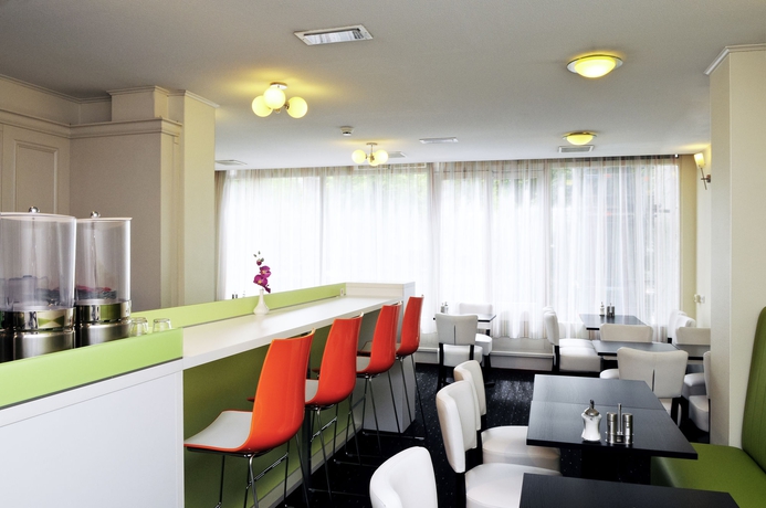 Imagen del bar/restaurante del Hotel ibis Styles Amsterdam City. Foto 2