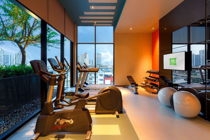 Imagen de los interiores del Hotel ibis Styles Bangkok Sukhumvit Phra Khanong. Foto 16