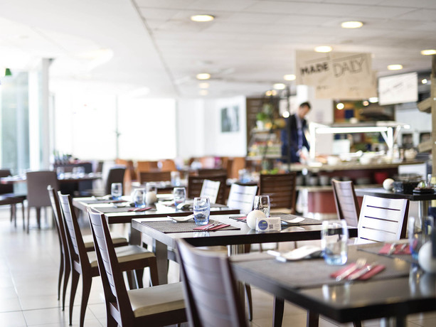 Imagen general del Hotel ibis Styles Barcelona Sant Joan Despi. Foto 2