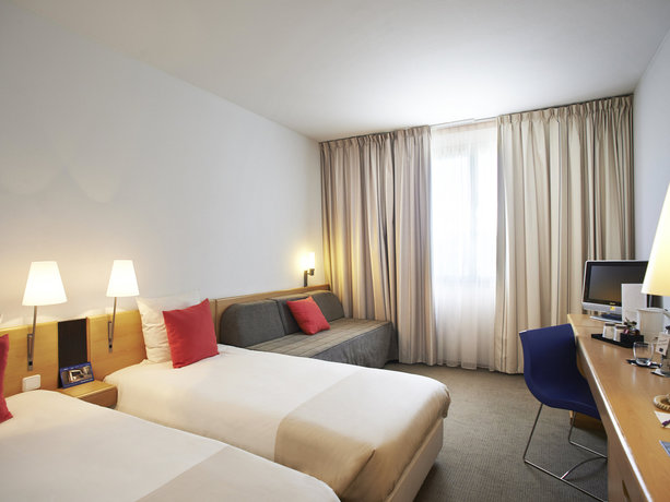 Imagen general del Hotel ibis Styles Barcelona Sant Joan Despi. Foto 14