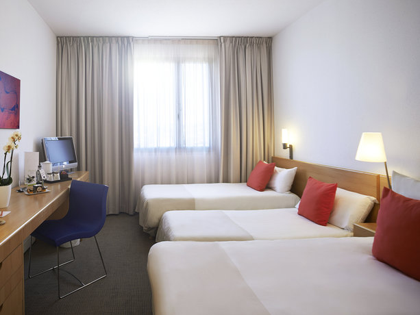 Imagen general del Hotel ibis Styles Barcelona Sant Joan Despi. Foto 13