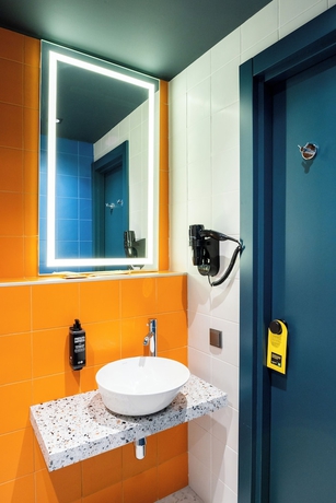 Imagen de la habitación del Hotel ibis Styles Batumi. Foto 12