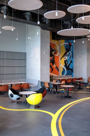 Imagen de los interiores del Hotel ibis Styles Batumi. Foto 16