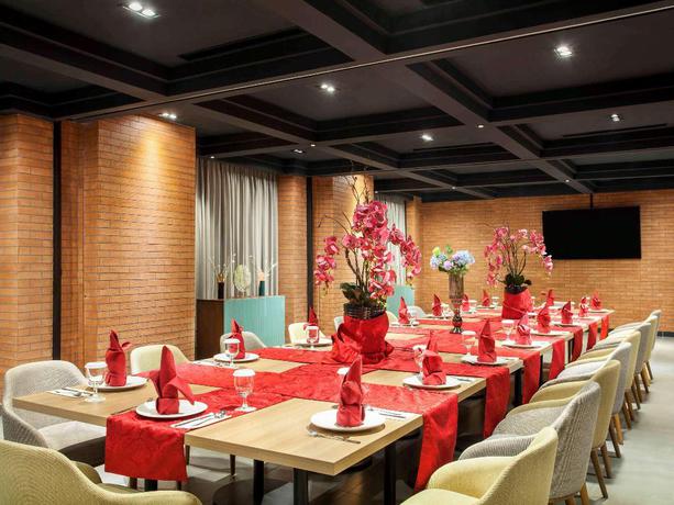 Imagen del bar/restaurante del Hotel ibis Styles Bekasi Jatibening. Foto 11