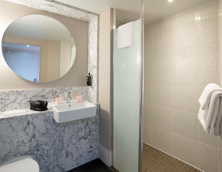 Imagen de la habitación del Hotel ibis Styles Bordeaux Centre Gare. Foto 8