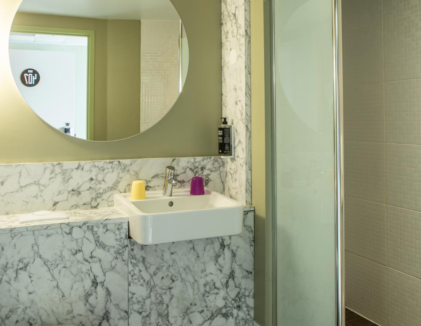 Imagen de la habitación del Hotel ibis Styles Bordeaux Centre Gare. Foto 13