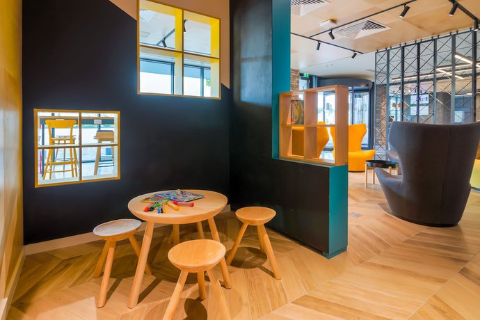 Imagen de los interiores del Hotel ibis Styles Bucharest City Center. Foto 18