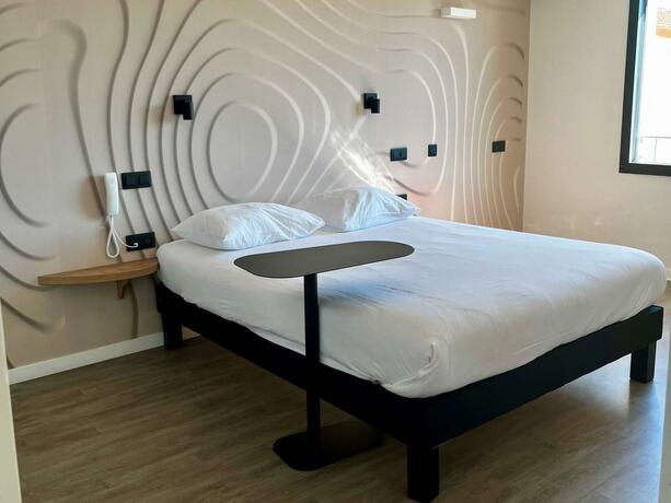 Imagen de la habitación del Hotel ibis Styles Cabri&egrave;s Aix-en-Provence TGV. Foto 7