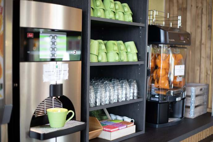 Imagen del bar/restaurante del Hotel ibis Styles Contres Cheverny. Foto 4