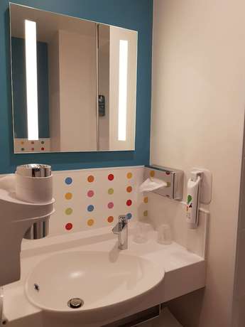 Imagen de la habitación del Hotel ibis Styles Fréjus Saint-Raphaël de Frejus. Foto 10