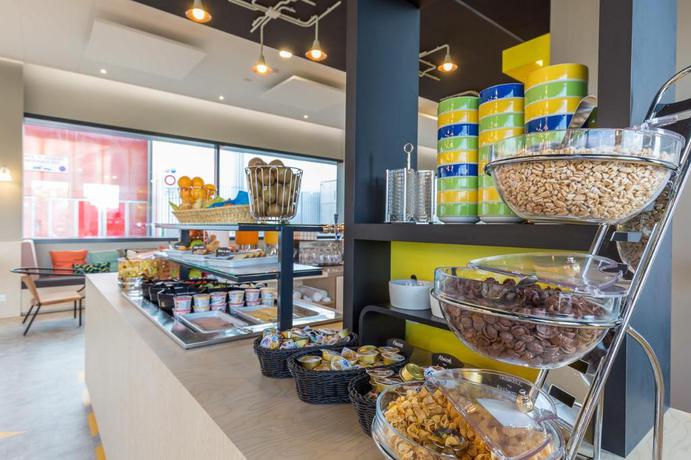 Imagen de la habitación del Hotel ibis Styles Geneve Palexpo Aeroport. Foto 6