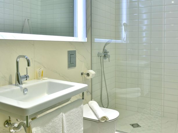 Imagen de la habitación del Hotel ibis Styles Golden Sands Roomer. Foto 11