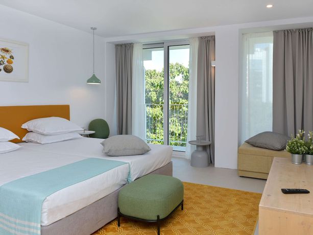 Imagen de la habitación del Hotel ibis Styles Golden Sands Roomer. Foto 12