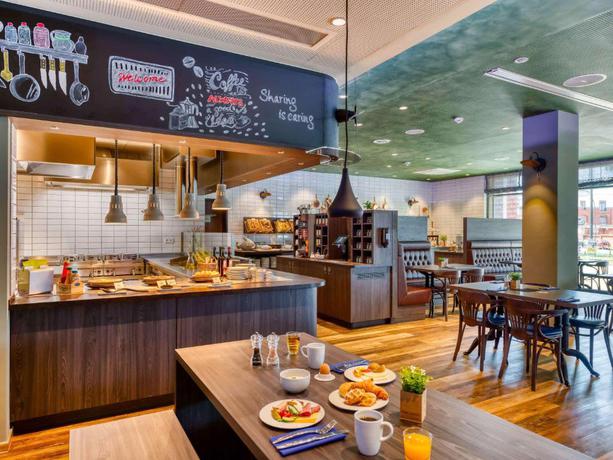 Imagen del bar/restaurante del Hotel ibis Styles Hamburg Barmbek. Foto 2