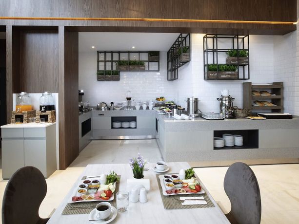 Imagen del bar/restaurante del Hotel ibis Styles Izmir Bornova. Foto 5