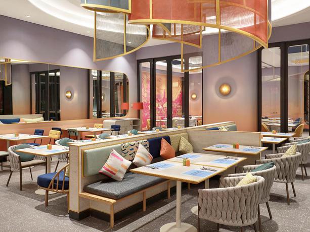 Imagen del bar/restaurante del Hotel ibis Styles Jakarta Tanah Abang. Foto 6