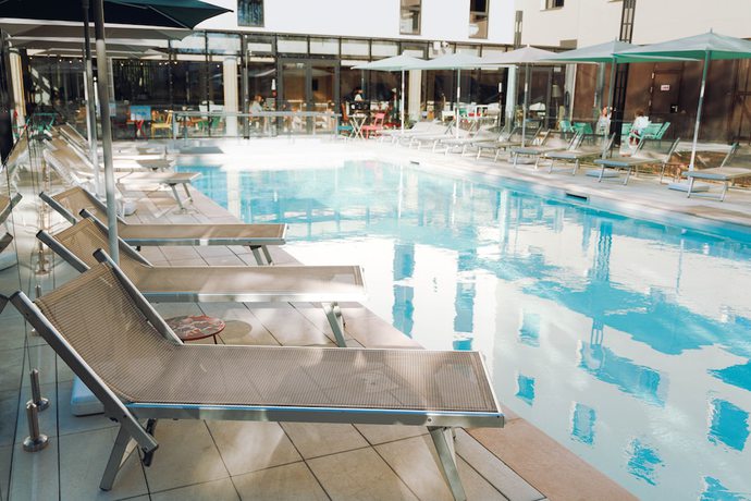Imagen de la piscina del Hotel ibis Styles La Rochelle Centre Gare. Foto 19