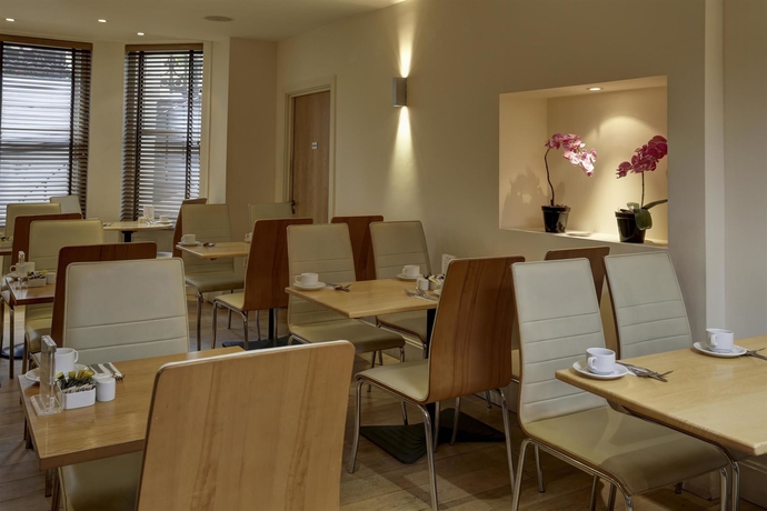 Imagen del bar/restaurante del Hotel ibis Styles London Gloucester Road. Foto 7