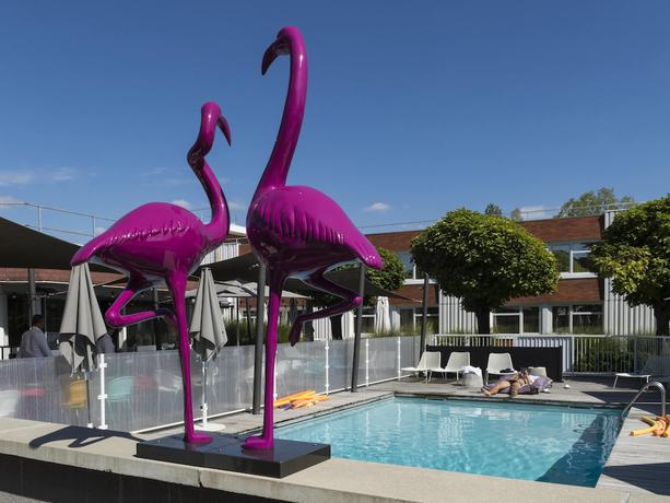 Imagen de la piscina del Hotel ibis Styles Lyon Bron Eurexpo. Foto 19