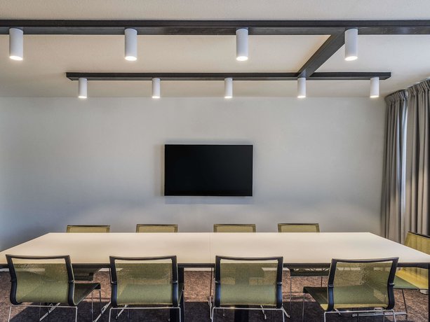 Imagen de los interiores del Hotel ibis Styles Lyon Bron Eurexpo. Foto 15