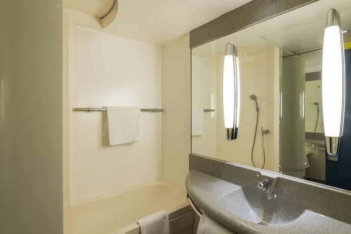 Imagen de la habitación del Hotel ibis Styles Lyon Bron Eurexpo. Foto 13