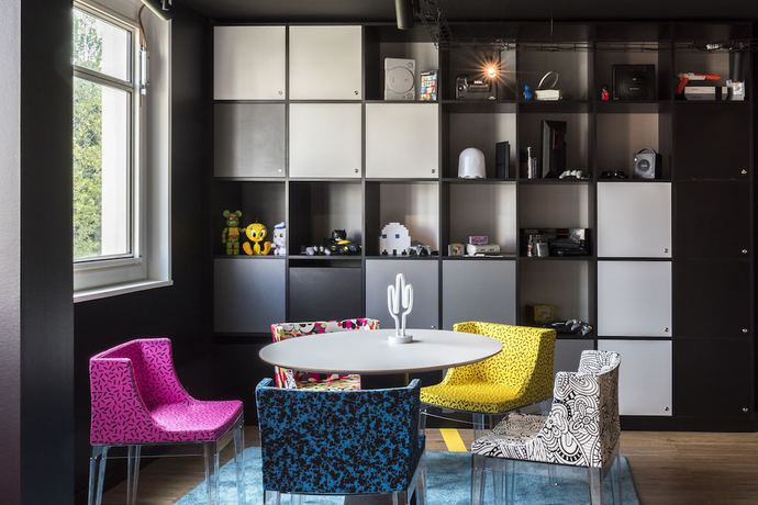 Imagen de los interiores del Hotel ibis Styles Lyon Bron Eurexpo. Foto 17