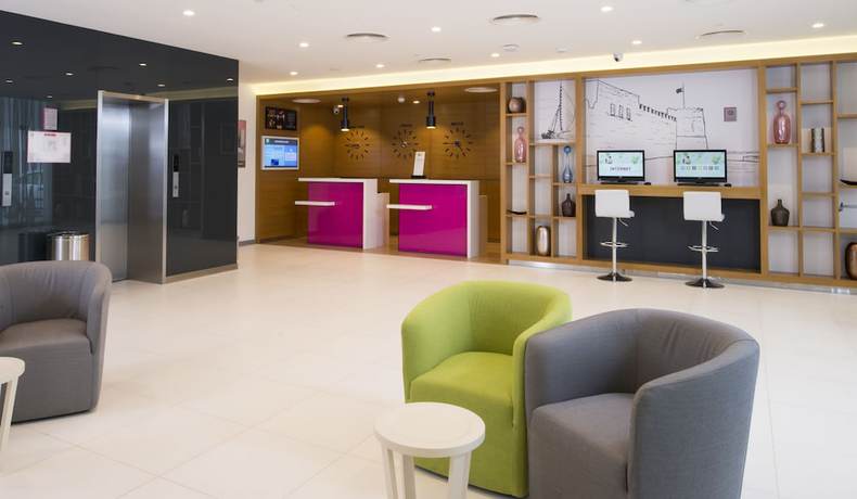 Imagen de los interiores del Hotel ibis Styles Manama Diplomatic Area. Foto 19