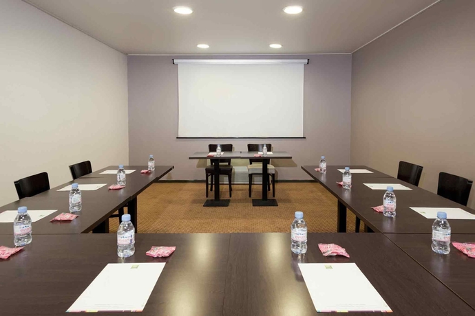 Imagen de los interiores del Hotel ibis Styles Parc des Expositions de Villepinte. Foto 16