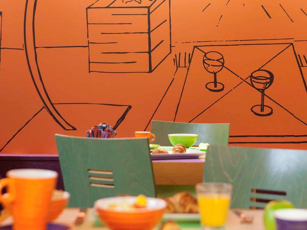 Imagen del bar/restaurante del Hotel ibis Styles Paris République Le Marais. Foto 5