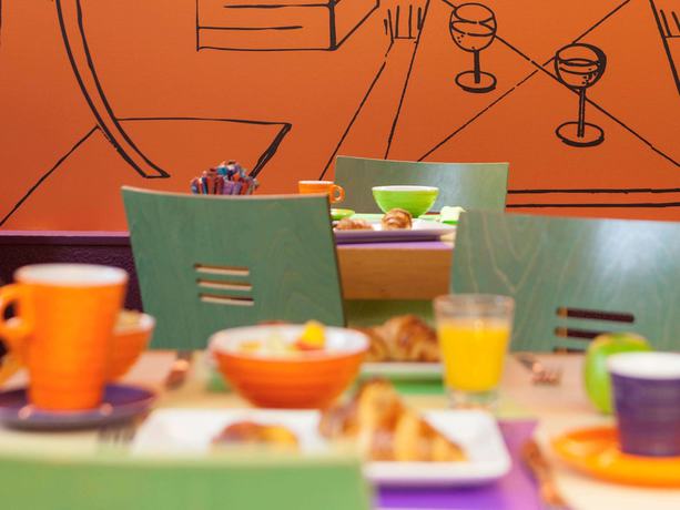 Imagen del bar/restaurante del Hotel ibis Styles Paris République Le Marais. Foto 7