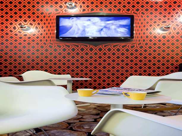 Imagen del bar/restaurante del Hotel ibis Styles Paris République Le Marais. Foto 13