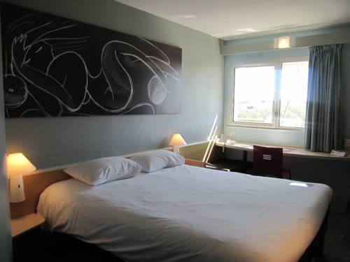 Imagen de la habitación del Hotel ibis Styles Pontivy Centre Bretagne. Foto 2