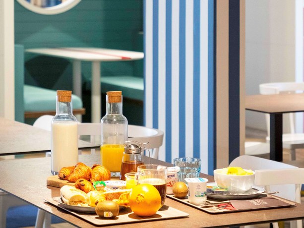 Imagen del bar/restaurante del Hotel ibis Styles Thonon Les Bains. Foto 5