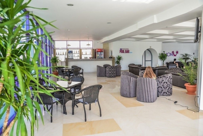 Imagen de los interiores del Hotel ibis Styles Venus. Foto 11