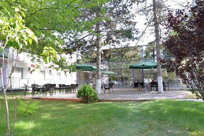 Imagen de los exteriores del Hotel ibis Styles Venus. Foto 8