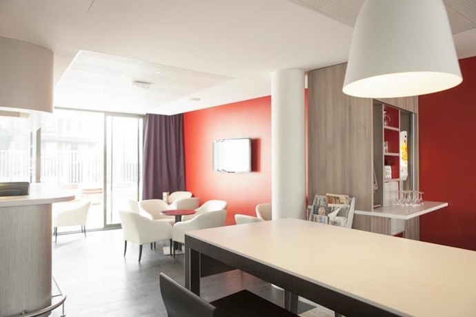 Imagen de los interiores del Hotel ibis Styles Versailles Saint Quentin en Yvelines. Foto 16
