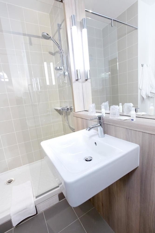 Imagen de la habitación del Hotel ibis Styles Versailles Saint Quentin en Yvelines. Foto 14