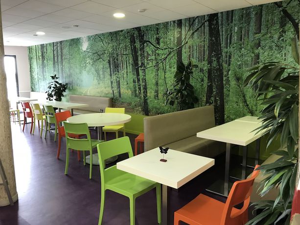 Imagen del bar/restaurante del Hotel ibis Styles Villeneuve sur Lot. Foto 6