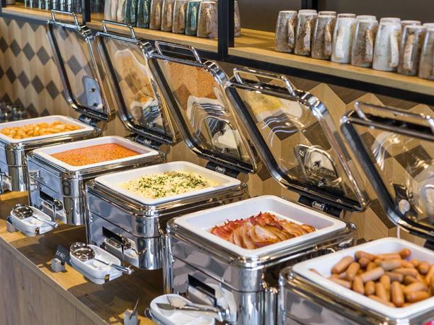 Imagen del bar/restaurante del Hotel ibis Tallinn Center. Foto 3