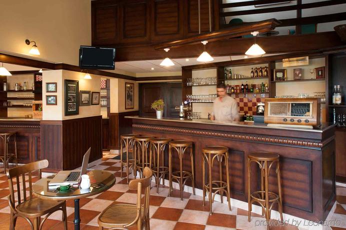 Imagen del bar/restaurante del Hotel ibis Tours Sud. Foto 8