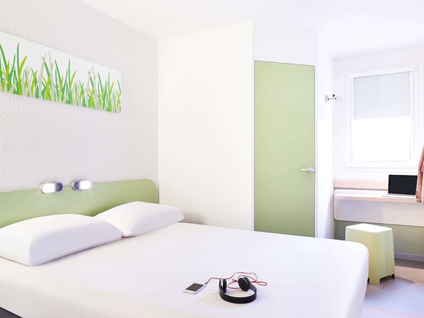 Imagen de la habitación del Hotel ibis budget Aeropuerto Marsella Provenza. Foto 11